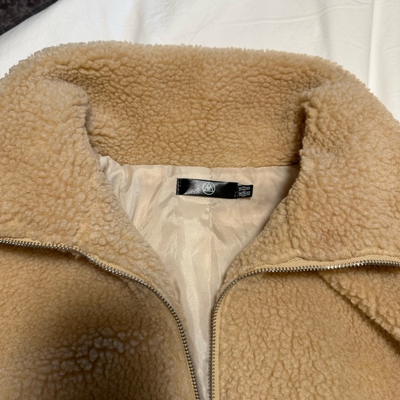 Teddy 🧸 Cropped Jacket - Picture 3 of 6